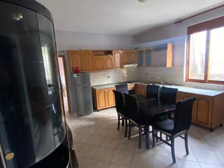 Jepet me Qira Apartament 1+1 – Kati i 1-rë, Vilë 2-Katëshe, Zjarrfikësja Durrës