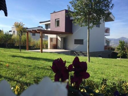 LONG HILL RESIDENCE – VILË ME QIRA