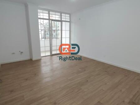 In Via Bogdaneve, Appartamento 2+1 In Vendita Con Planimetria Regolare!!