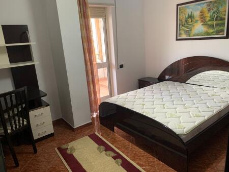 Jepet Me Qera Apartament 1+1+1 Ballkon