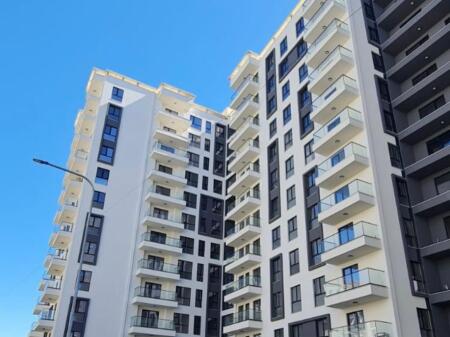 Shitet apartament 2+1, Ish fusha e Aviacionit