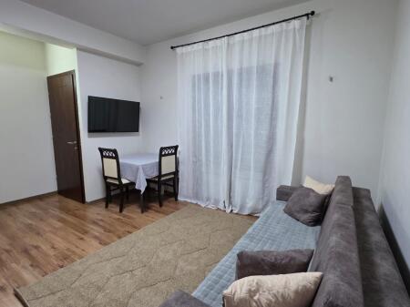 Il quarto piano di una villa in affitto 1+1