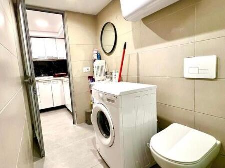 Liqeni i Thate, shitet garsionere.