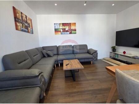 Apartament - Për Qira - Rruga Mine Peza, Tiranë