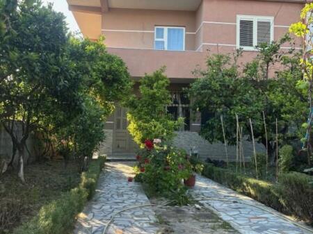 🏠 Shitet Shtëpi Private, Sheq i Vogël – Vend Strategjik, Dokumentacion i Rregullt, Çmim Okazion!