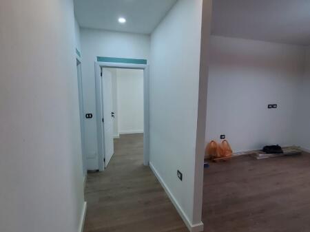 APARTAMENT 1+1 PER SHITJE TEK KOMUNA E PARISIT