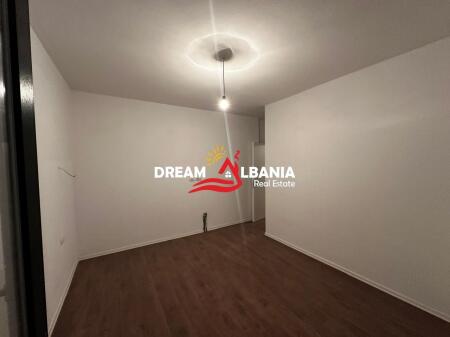 Ambient Zyre ( Ap 2+1 ) qera tek Pazari I ri ID(42611393).