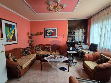 Apartament - Për Shitje - Materniteti i Ri, Tiranë(ID: 530201001-804)