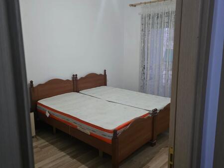 Apartament 1+1, Bar Artisti!