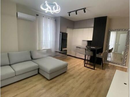 Apartament 1+1 për Qira në Kompleksin Univers City! 450 € /Muaj