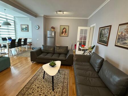 JEPET APARTAMENT 2+1 PER QERA TEK KOPSHTI ZOOLOGJIK