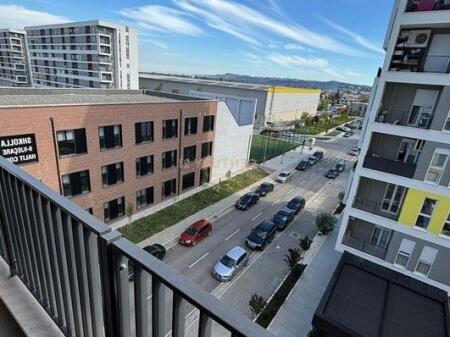 Jepet me qira apartament 1+1 + post parkimi