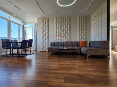 Apartament - Për Qira - Blloku 1 Maji, Tiranë