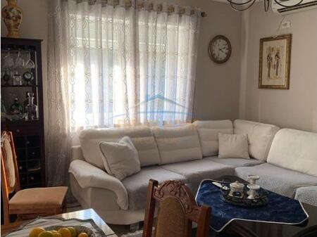 Shitet, Apartament 2+1, Kombinat