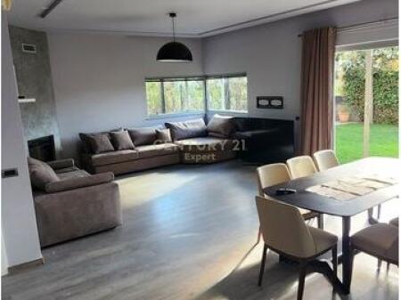 VILE PER QERA TEK LIQENI I TIRANES!!!