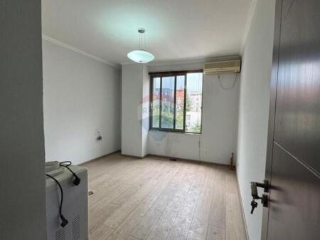 Appartamento - In Vendita - Via Muhamet Gjollesha, Tirana(ID: 530181003-438)