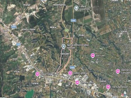 Toke ne shitje ne zonen Berxulle ne Rrugen e Rinasit (ID 4191141).