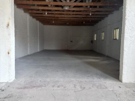 VENDESI MAGAZZINO 284 M2 A VAQARR