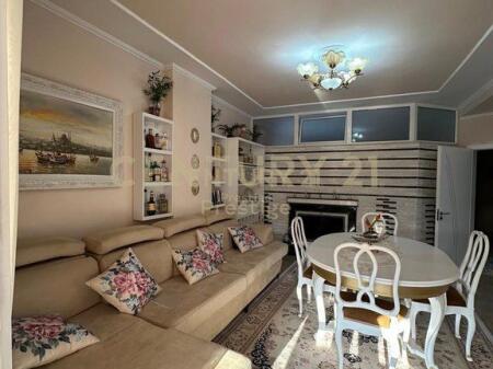 APPARTAMENTO 2+1 IN VENDITA, MERCATO ELETTRICO, TIRANA! 250.000 € Superficie Totale 130m2