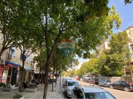 RR. FORTUZI, VENDESI PRIVATO + TERRENO IN VENDITA