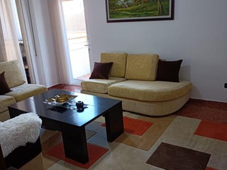 🏢Don Bosko,prane Tavernes Korcare jepet me qera apartament1+1,i mobiluar.50,000Leke