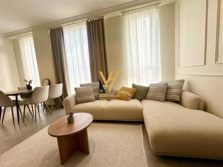 JEPET APARTAMENT 1+1+BLK ME QERA TE BULEVARDI I RI 65.000 LEKE