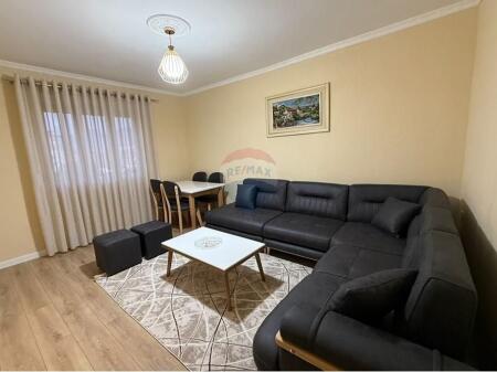 Shitet Apartament 2+1 tek Rruga Ali Demi !