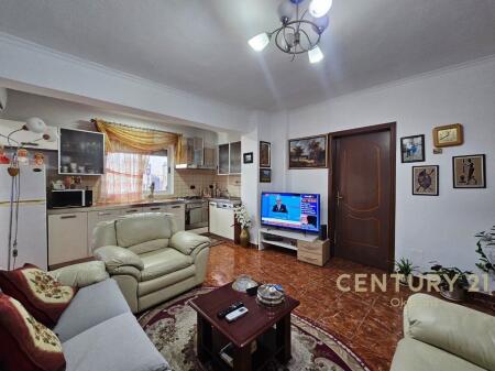 Apartament 2+1 per shitje ne Laprake