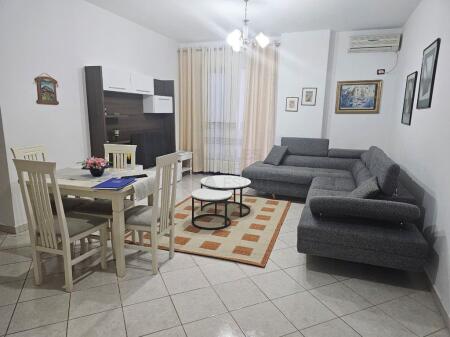 Apartament 2+1 per qira ne Astir!