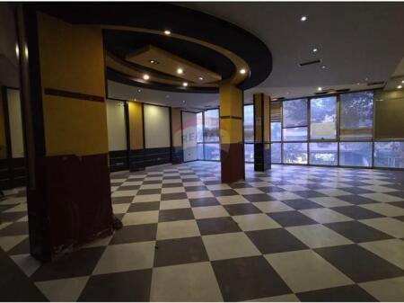 Negozio - In Vendita - Bulevardi Blu, Kamëz(ID: 530221066-255)