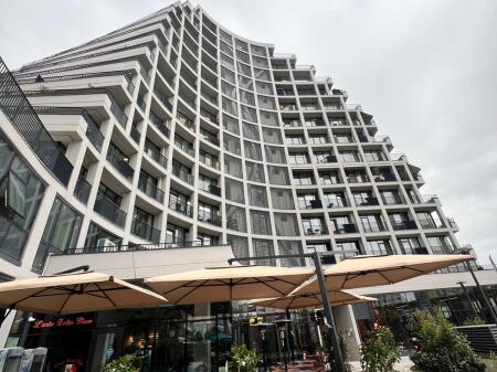 Jepet me qera ambjent biznesi te Lake View Residenc