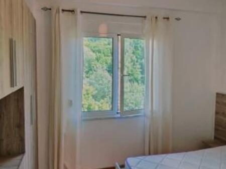 Jepet me qera apartament 1+1 Kompleksi "FZ Construction Green Tarrace" Liqeni I Thate, Rr. HAMDI Sina. Cmimi: 480 euro