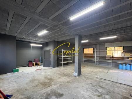 MAGAZINE ME QERA 120 M2 LAPRAKE 750 EURO