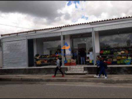 LOCALE COMMERCIALE IN AFFITTO "UNAZA MADHE VICINO AL LAGO PASKUQAN" 600EURO