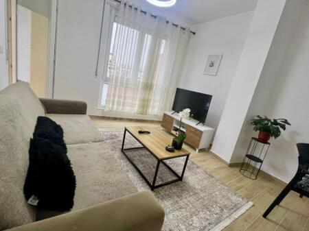 Rent, Apartment 1+1, Former Electric Market, Tirana.
