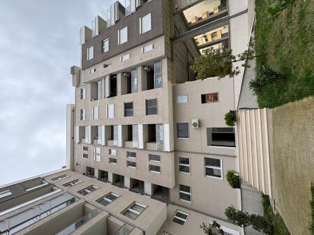 Shitet apartament 2+1