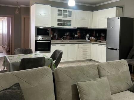 Apartament me qera 2+1