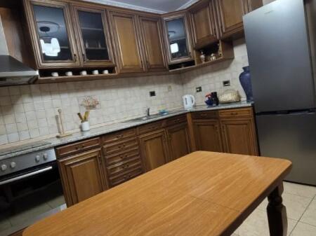 Jepet Apartment me qera 2+1, ID 13895