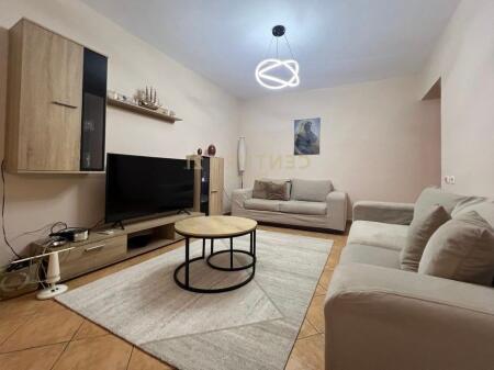 Apartament 2+1 me qira, Myslym Shyri