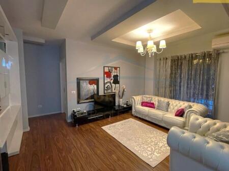 Affitto, Appartamento 2+1+2, Complesso Kolombo, Lago Asciutto.