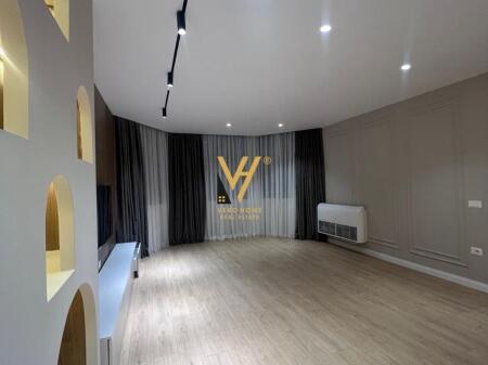 JEPET APARTAMENT 3+1+2+3BLK ME QIRA TE RRUGA E KOSOVAREVE 2.500 EURO