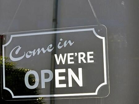 SHOP FOR RENT NEAR GOLDEN PARK 850 euro