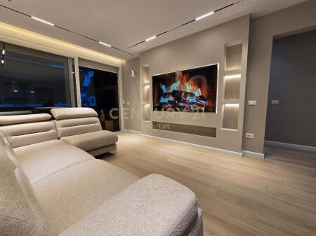 Luxury apartment 2+1+2 for sale at Ish-Ekspozita