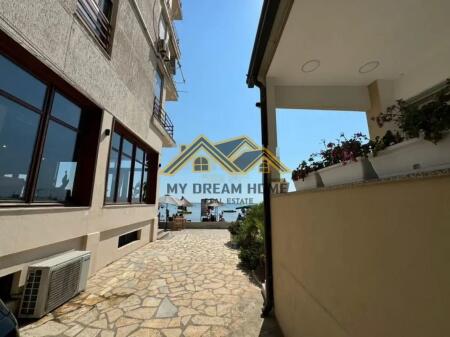 SHITET STUDIO LOFT STACIONI I PARE NE PLAZH VETEM 15M NGA DETI