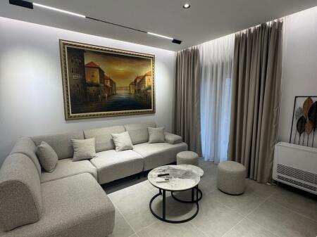 Qera Apartament 1+1 Kompleksi Oasis , Unaza re