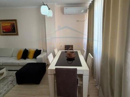 Qera, Apartament 1+1, Fresk, Tirane.
