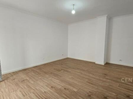 Apartament 2+1+2 per shitje tek Rruga e Bogdaneve