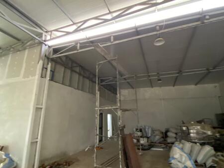 Magazine 500m2 for rent