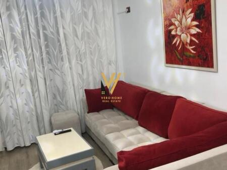 JEPET APARTAMENT 1+1+BLK ME QERA TE ISH EKSPOZITA 70.000 LEKE