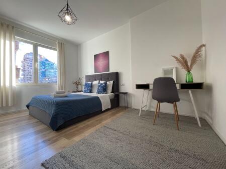 1+1 i pershtatur,myslym shyri,cmimi 600 eutp